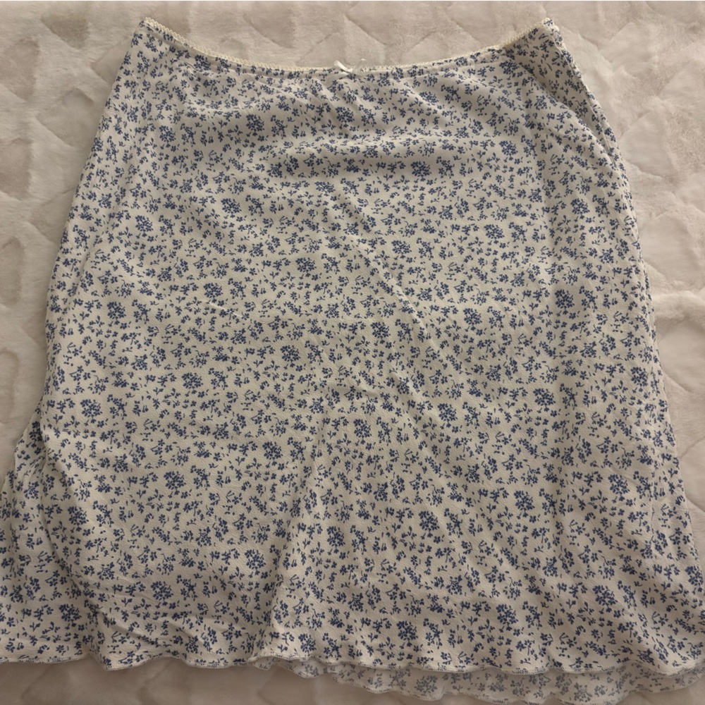 Brandy Melville Floral Blue and White Skirt
